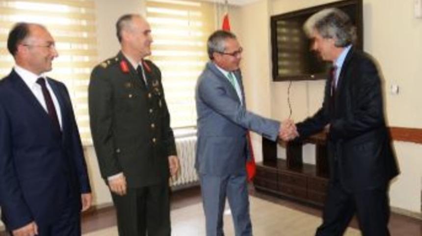 Ardahan&rsquo;da Bayramlaşma