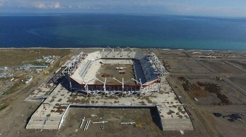 Akyazı, T&uuml;rkiye&rsquo;deki En &Ouml;zellikli Stadyum Olacak