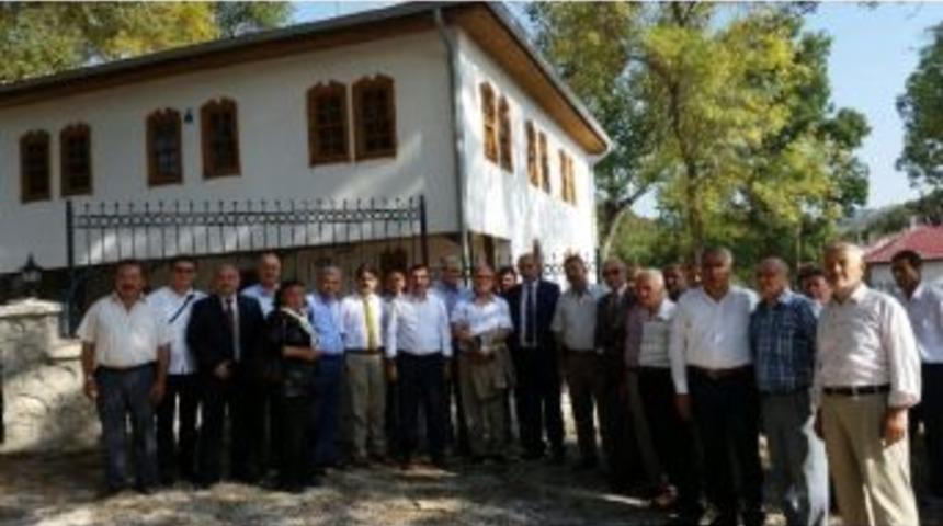 Yaşar Doğu&rsquo;nun Evine Ziyaret