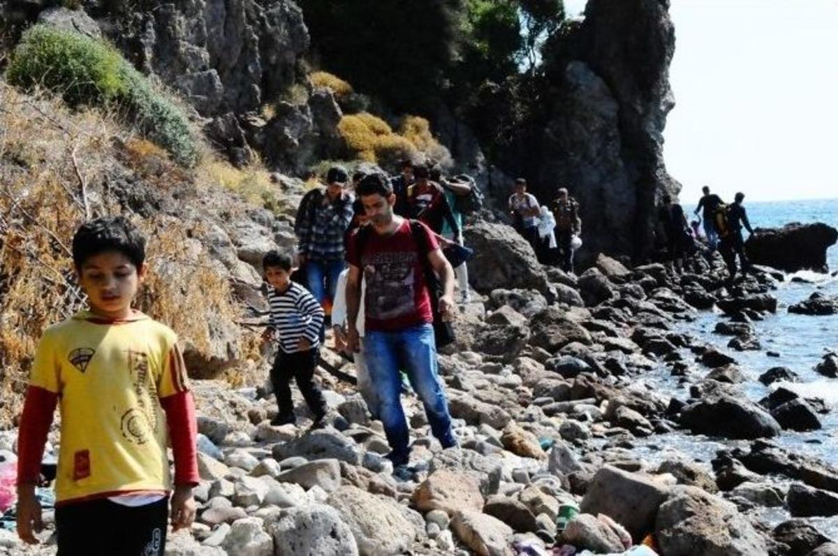 &Ccedil;anakkale Sahillerinde 472 Ka&ccedil;ak Yakalandı