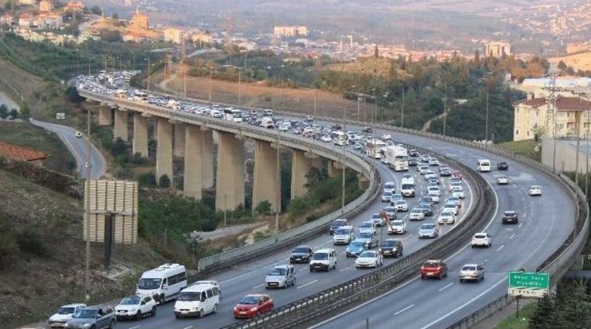 9 G&uuml;nl&uuml;k Bayram Tatilinde Erken D&ouml;n&uuml;ş Başladı