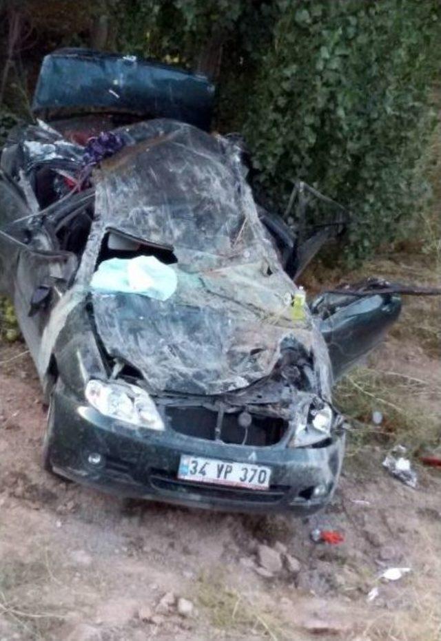 G&uuml;m&uuml;şhane&rsquo;de Trafik Kazası: 3 Yaralı 1