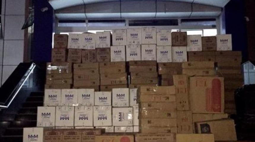 Sultanbeyli'de 112 Bin Ka&ccedil;ak Sigara Yakalandı