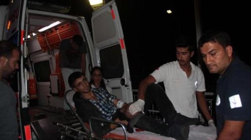 Polise Saldıran G&ouml;sterici Bacağından Vuruldu