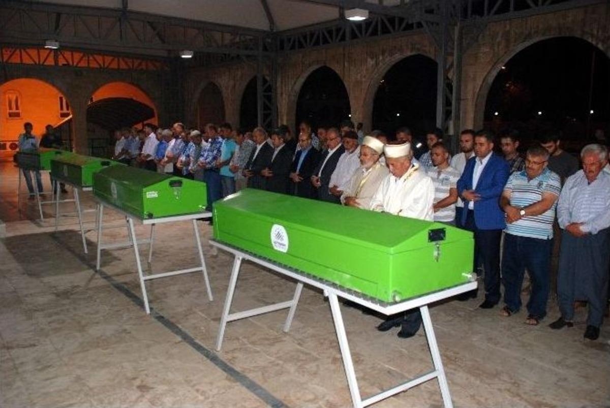 Kazada Hayatını Kaybeden 10 Kişi Toprağa Verildi