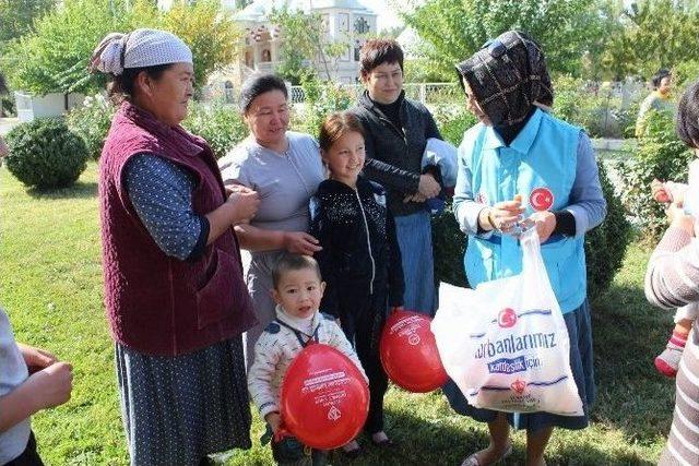 Türkiye Diyanet Vakfı Kırgızistan’da Kurban Dağıtımlarını Sürdürüyor