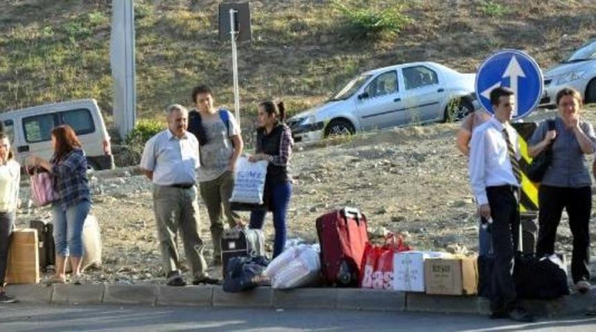 Otogarda Bayram D&ouml;n&uuml;ş&uuml; &Ccedil;ilesi