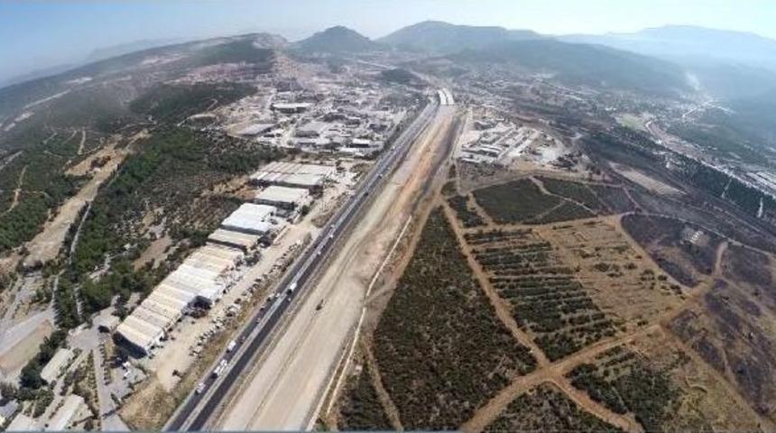 İzmir- İstanbul Otoyolu'nun Y&uuml;zde 48'i Tamamlandı