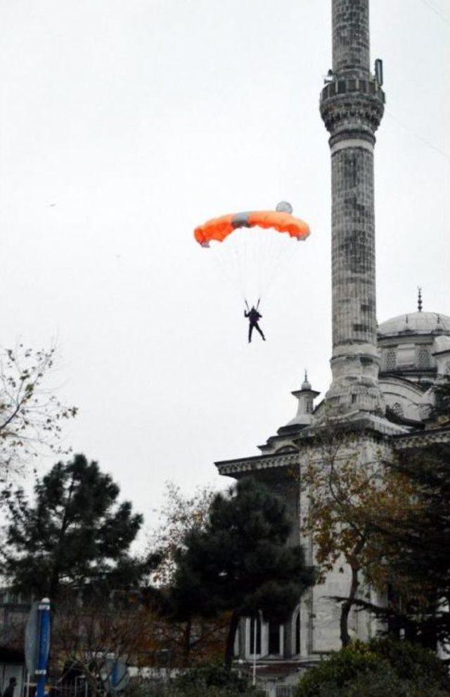 Minareden Atladı, Kurban Bayramı nı Kutladı 2