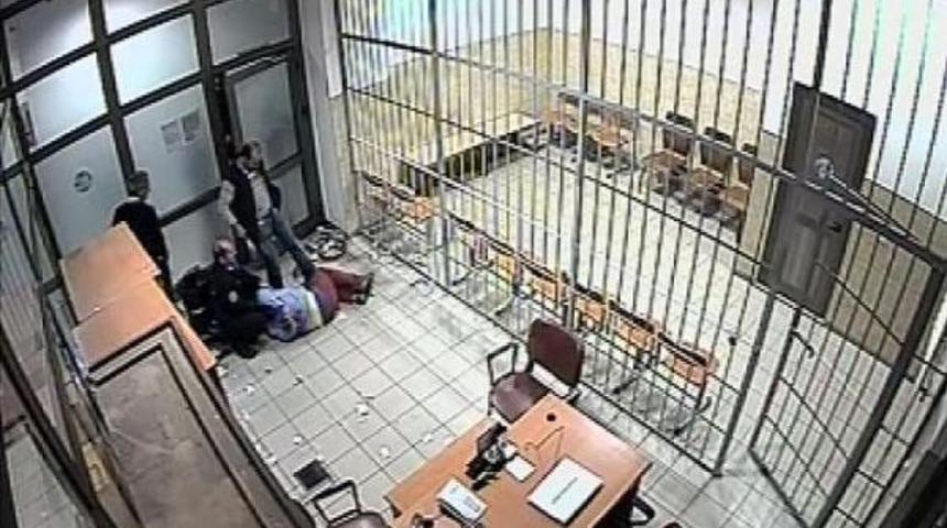 Adliye Karakolundaki Dayağa Para Cezası