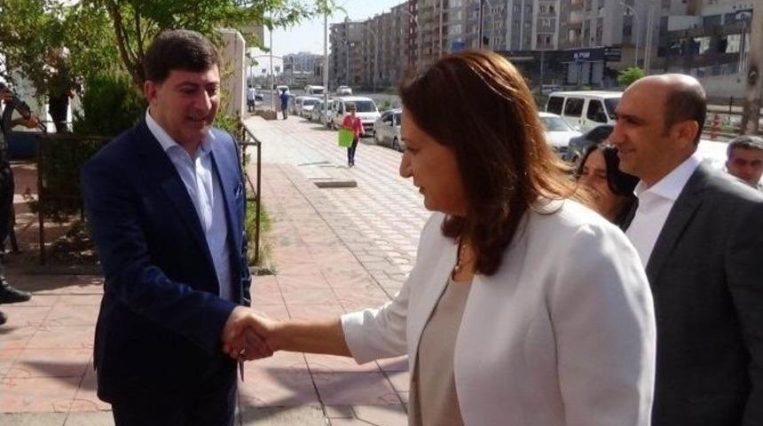 Hdp&rsquo;den Ak Parti&rsquo;ye Bayram Ziyareti