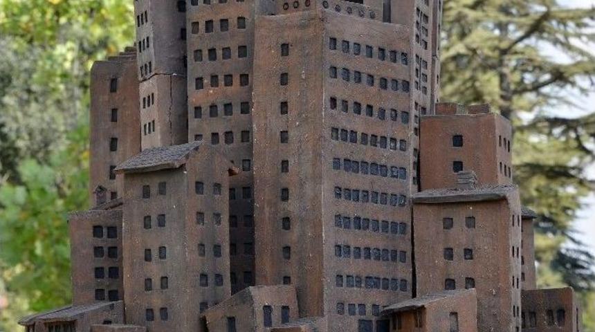 Ge&ccedil;mişten Geleceğe Bağ Kuran Pişmiş Toprak Eserleri