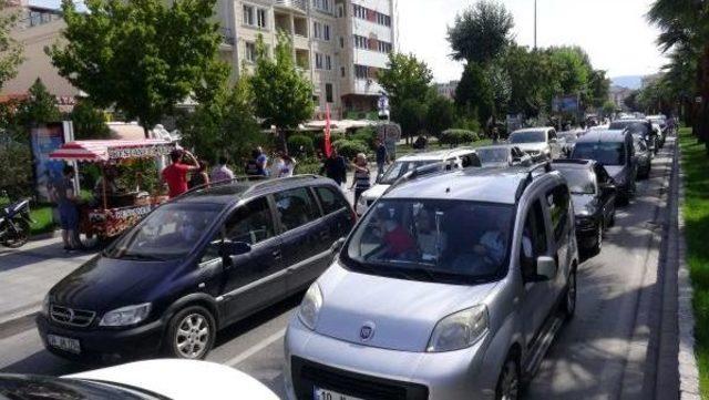 Çanakkale'de Tatilcilerin Dönüş Yoğunluğu Başladı