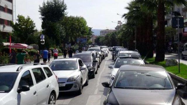 Çanakkale'de Tatilcilerin Dönüş Yoğunluğu Başladı