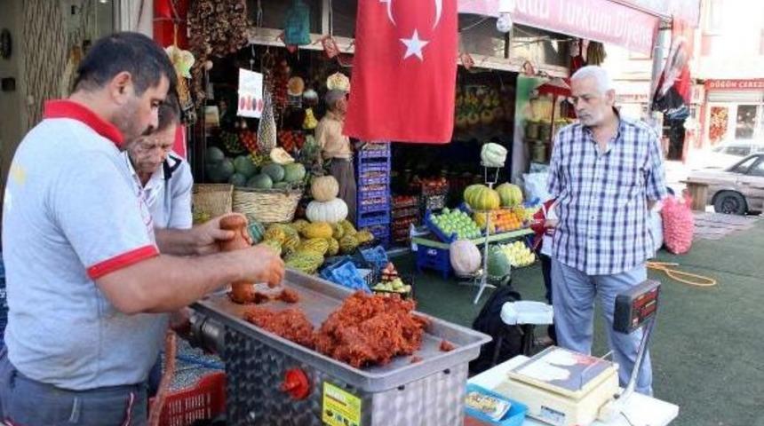 Kurban Etleri Yine Sucuk Oldu