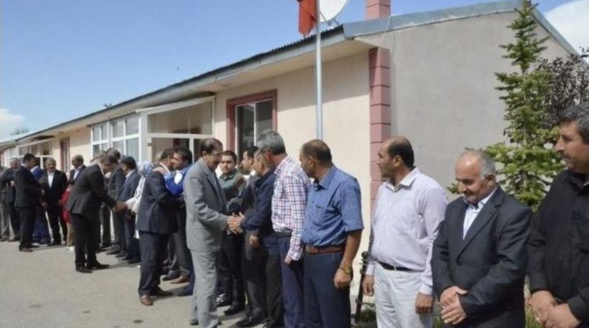 Başkan Bulutlar Belediye &Ccedil;alışanları İle Bayramlaştı