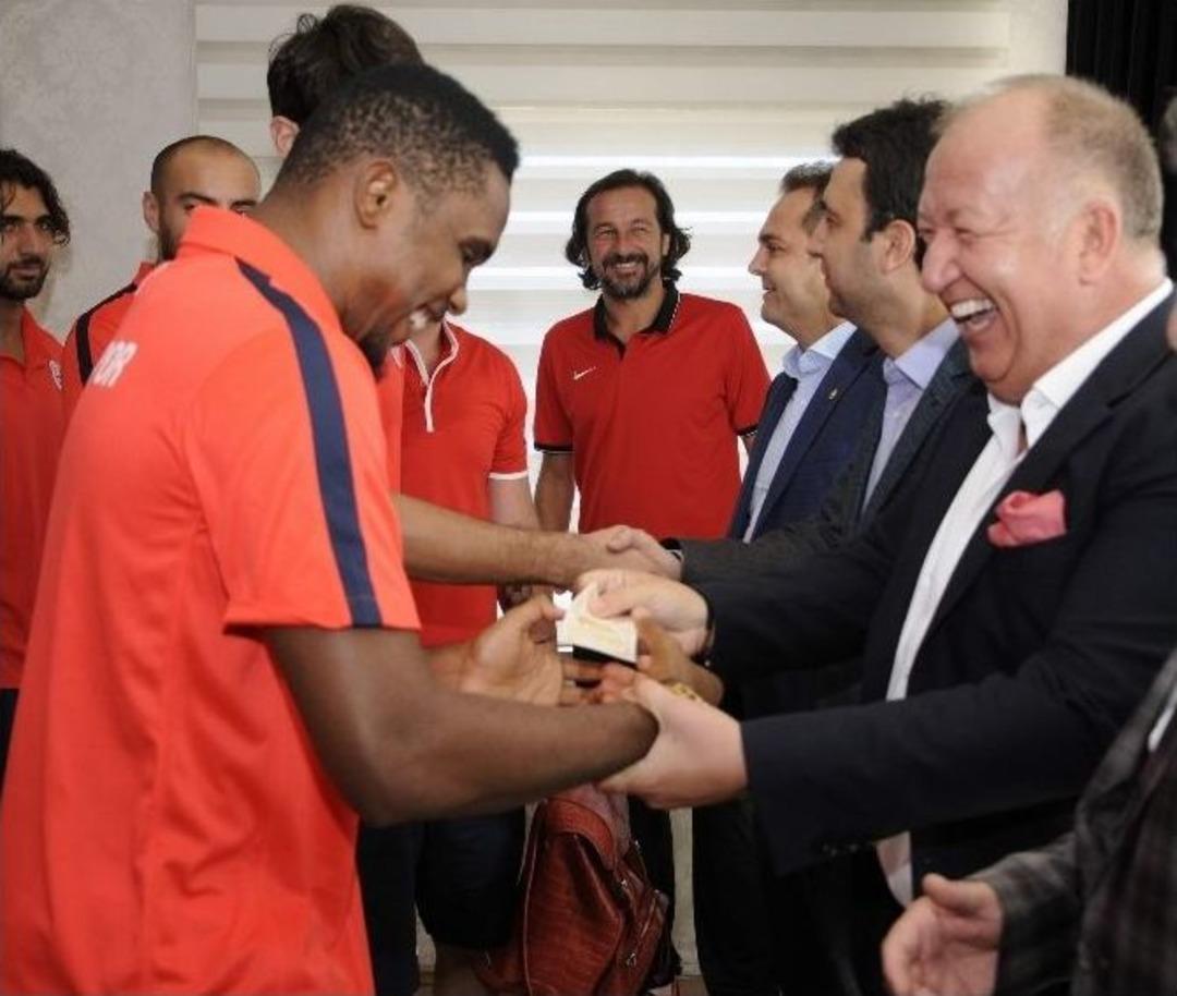 Eto&rsquo;o&rsquo;ya 50 Tl Bayram Har&ccedil;lığı