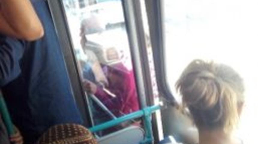 Antalya&rsquo;da Halk Otob&uuml;s&uuml;nde Tehlikeli Yolculuk