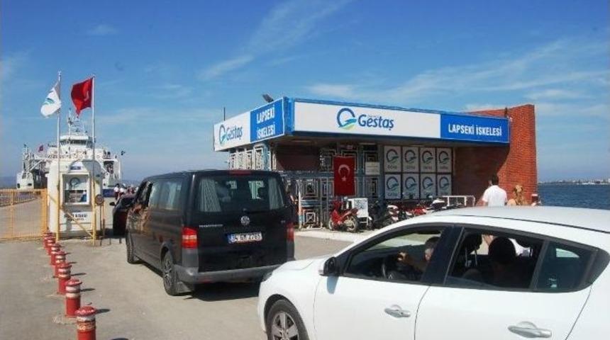 Lapseki&rsquo;de Yoğun Ara&ccedil; Kuyruğu