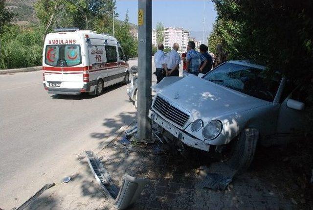 Yola Çıkan Köpek Kazaya Neden Oldu: 3 Yaralı