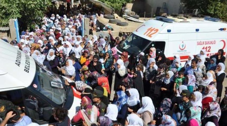 Şehit Uzman &Ccedil;avuş Bozkurt Kahta&rsquo;Da Toprağa Verildi