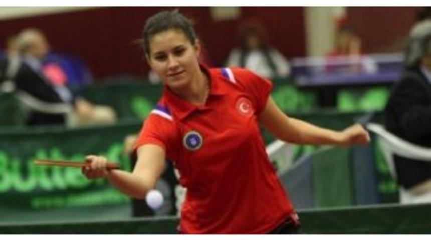 Masa Tenisinde D&ouml;rt D&ouml;rtl&uuml;k Zafer