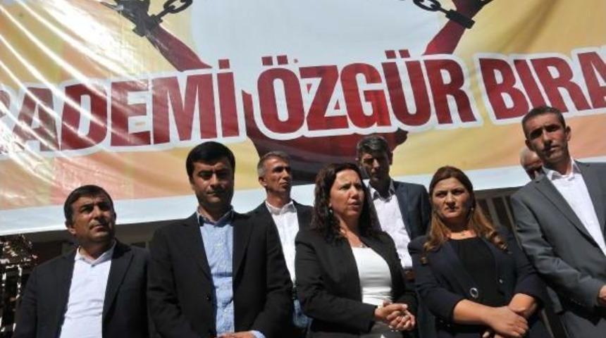 Hdp'li Vekillerden Bayram Ziyareti