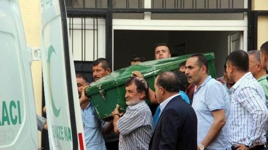 18 Yaşındaki Gencin Kalbi Eğlence Parkındaki Hız Trenine Dayanamadı