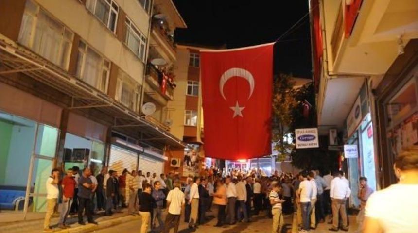 Şehit Binbaşı Yavuz Sonat G&uuml;zel'in Kandıra'daki Baba Ocağına Ateş D&uuml;şt&uuml;