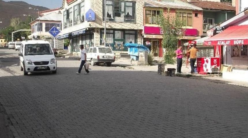 Varto&rsquo;da Esnaf Kepenk Kapattı