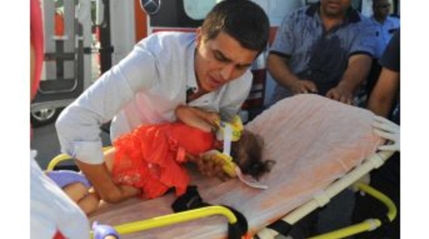 Osmaniye'deki Kazada 8'i &Ccedil;ocuk 13 Kişi Yaralandı