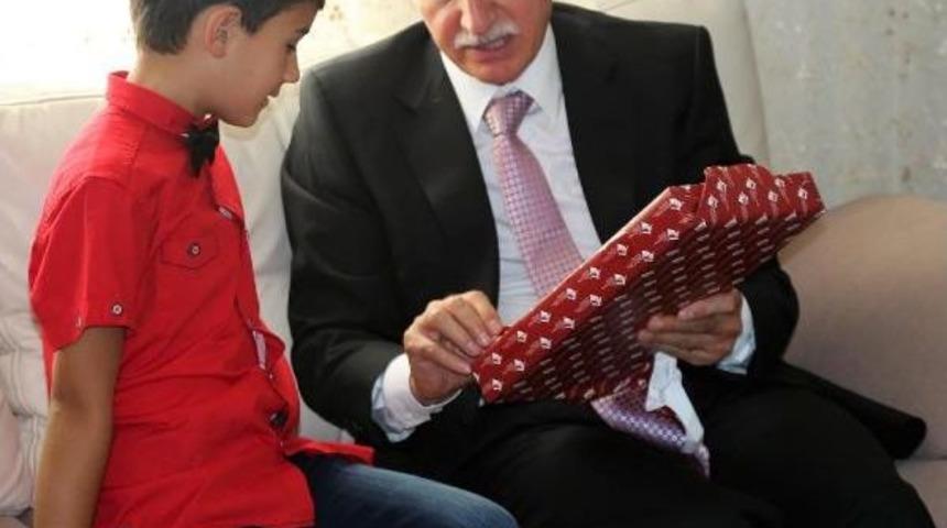 Şehit &Ccedil;ocuklarına Bayram Ziyareti