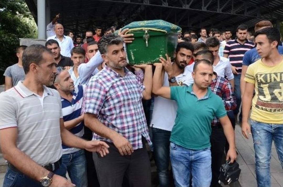 Kalbi Hız Treninde Duran Gen&ccedil; Defnedildi