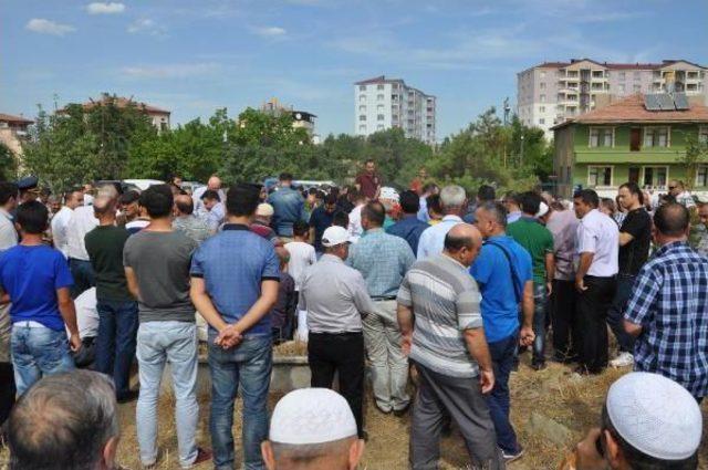 Motosiklet Kazasında Ölen Astsubay Toprağa Verildi