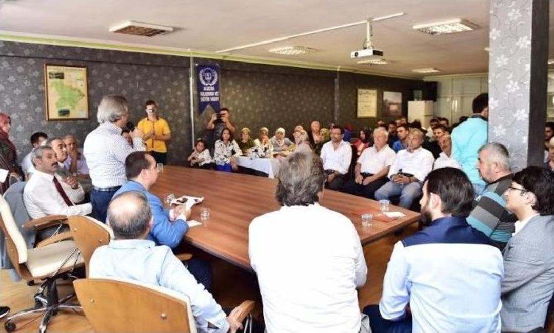 Başkan Demircan Alucra Vakfı&rsquo;nda Vatandaşlarla Bayramlaştı