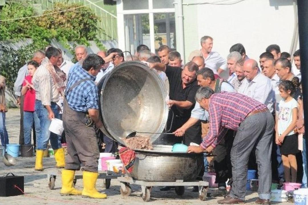 Akardere K&ouml;yl&uuml;leri 100 Yıllık Geleneği S&uuml;rd&uuml;r&uuml;yorlar