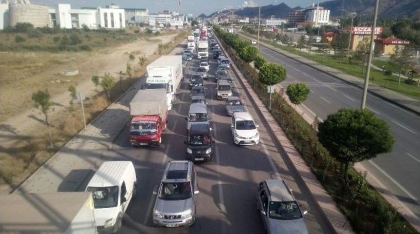Afyonkarahisar Tatilcilerin D&ouml;n&uuml;ş Yoğunluğu