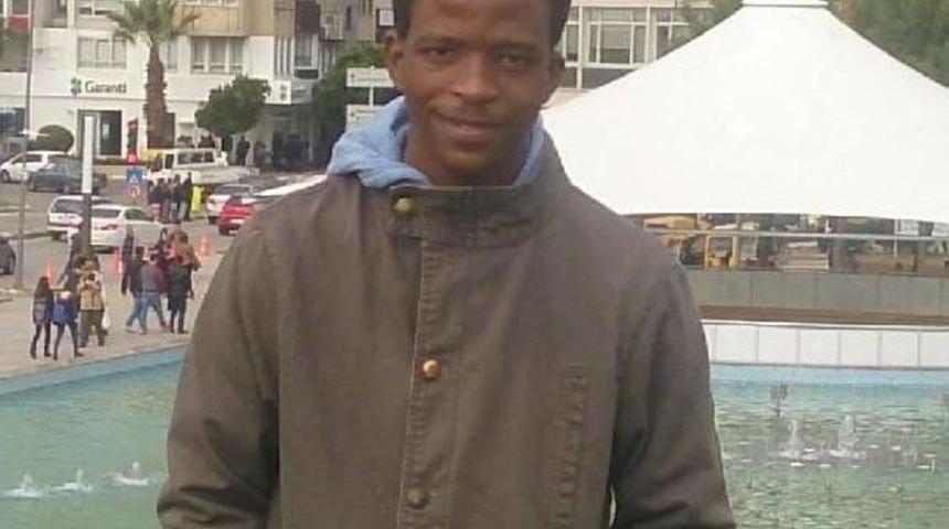 G&uuml;ney Afrikalı &Uuml;niversite &Ouml;ğrencisi Intihar Etti