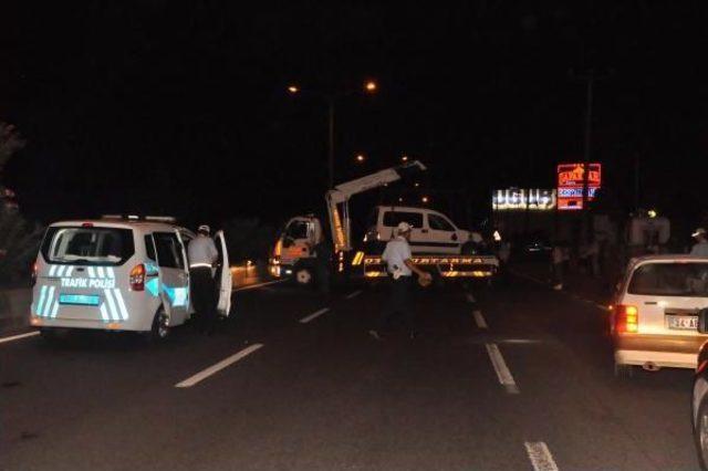 Takla Atan Aracın S&uuml;r&uuml;c&uuml;s&uuml; Polisi Su&ccedil;ladı 1