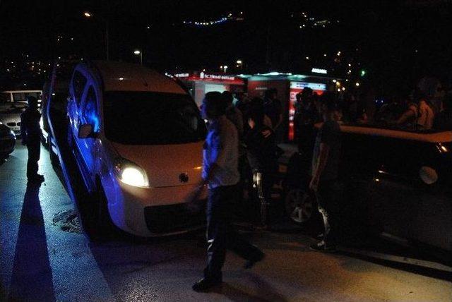 Amasya&rsquo;da Alkoll&uuml; S&uuml;r&uuml;c&uuml;-polis Kovalamacasında Bir Polis Yaralandı 1
