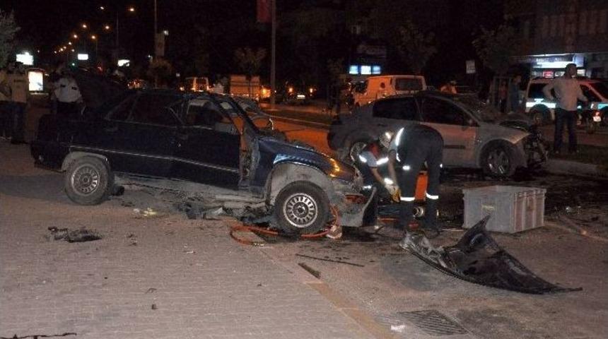 Balıkesir&rsquo;de Trafik Kazası: 4 Yaralı