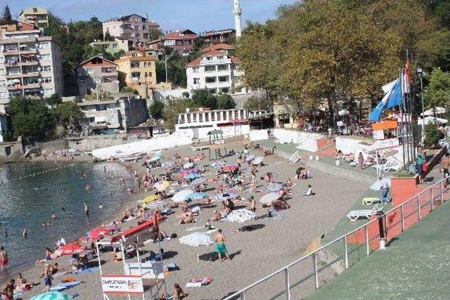 Kapuz Plajı Sezonu Kapattı