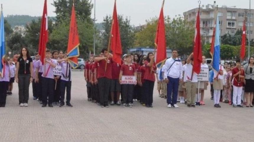 İlk&ouml;ğretim Haftası Aliağa&rsquo;da T&ouml;renle Kutlandı