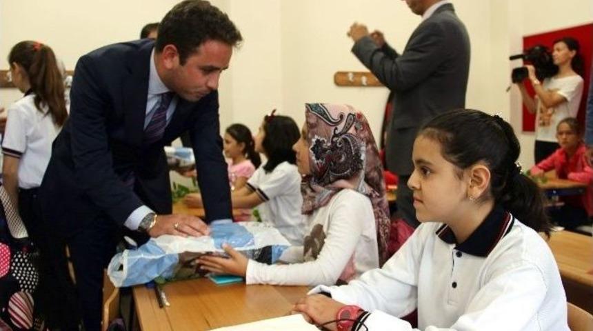 Milletvekili İshak Gazel: &Ouml;ğrenci Ve &Ouml;ğretmenlerimizin Yeni Eğitim-&ouml;ğretim Yılını Kutluyorum