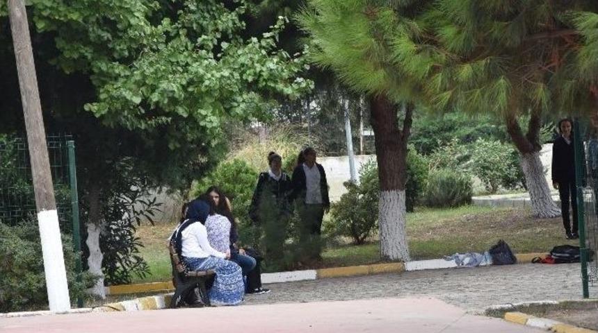 Başkan Dr. Akg&uuml;n&rsquo;den, İstiklal Marşı Tepkisi