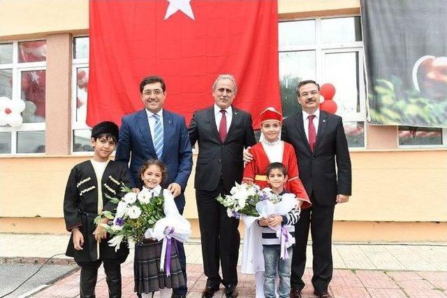 Başkan Hazinedar’dan Öğrencilere Sürpriz