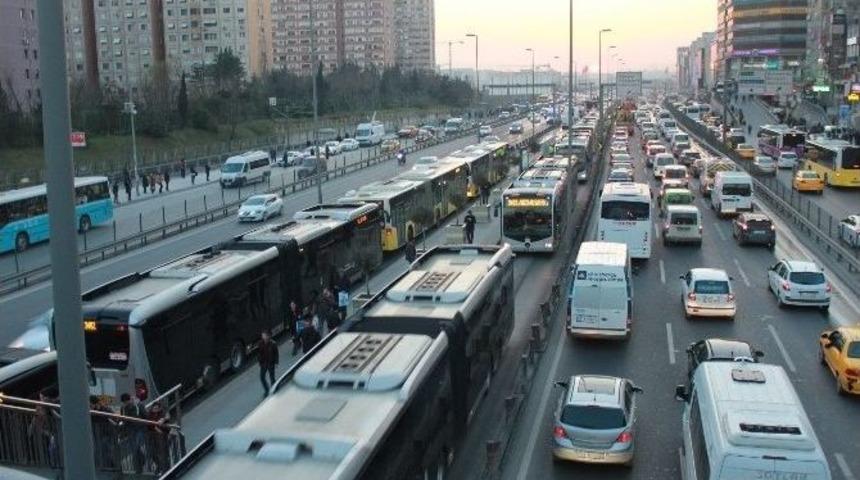 (&ouml;zel) &Ouml;ğrenciye En Ucuz Ulaşım İstanbul&rsquo;da