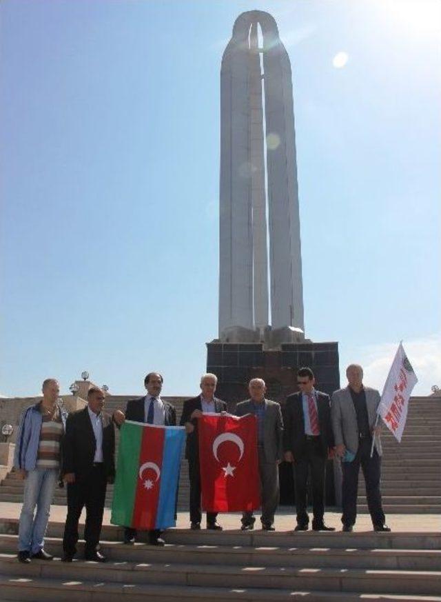 Karabağ Azatlık Teşkilatı’ndan Kılıçlar Anıtı’na Ziyaret