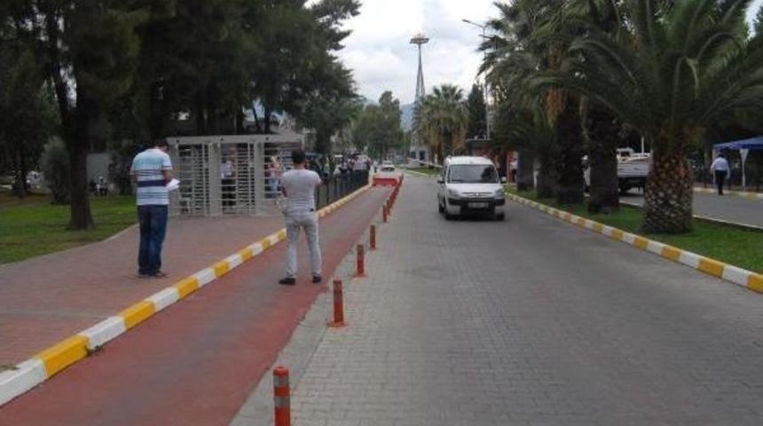 Ege &Uuml;niversitesi Kamp&uuml;s&uuml;nde Turnikeli D&ouml;nem