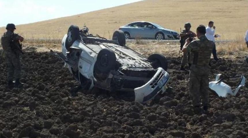 Malazgirt'te Kaza: 4 &Ouml;l&uuml;, 3 Yaralı